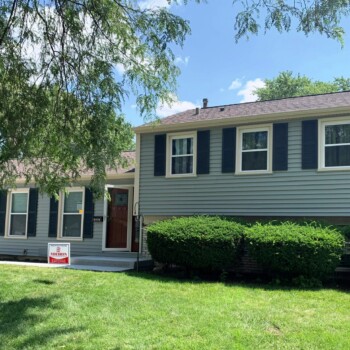 111 Paxton Schaumburg IL - Premium Insulated Charter Oak Vinyl Siding with New Doors, Window and Soffit 111 Paxton Schaumburg IL - Premium Insulated Charter Oak Vinyl Siding with New Doors, Window and Soffit